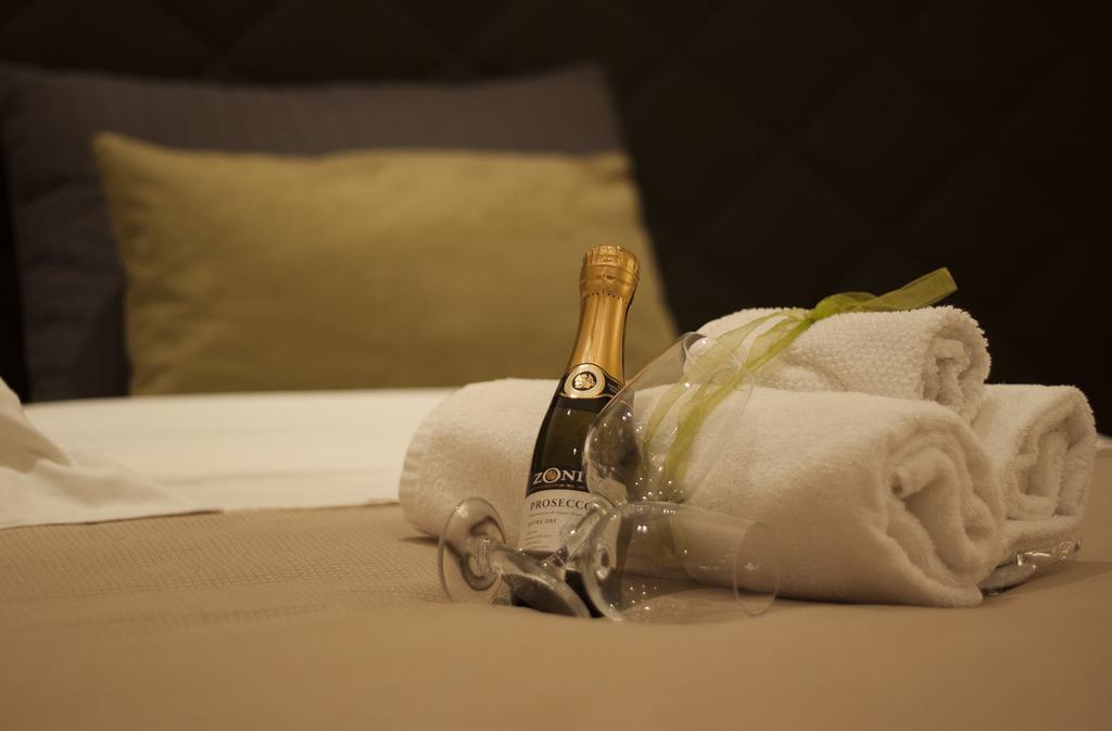Palazzo 900 Bed & Breakfast Brindisi Ruang foto