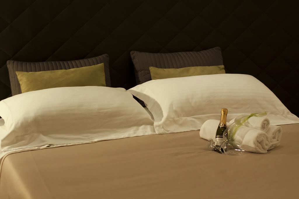 Palazzo 900 Bed & Breakfast Brindisi Ruang foto