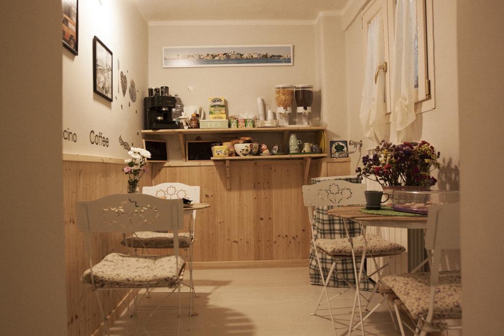 Palazzo 900 Bed & Breakfast Brindisi Bagian luar foto