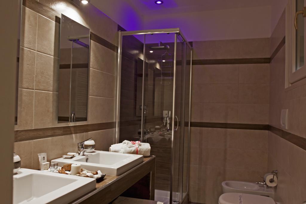 Palazzo 900 Bed & Breakfast Brindisi Bagian luar foto